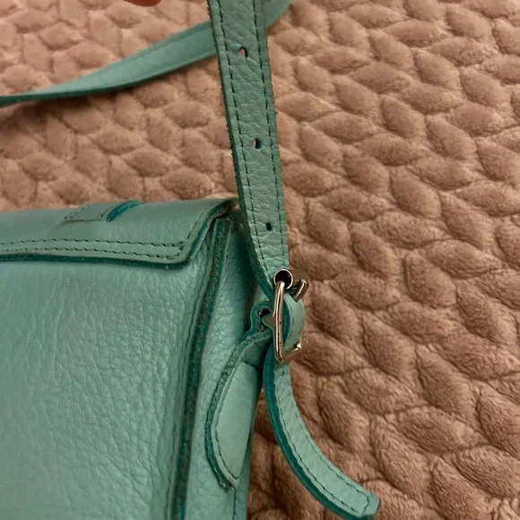 Dr. Martens Teal Green Genuine Leather Crossbody Saddle BAG Satchel - Picture 4 of 14